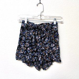 Forever 21 | Floral Tie Up Shorts